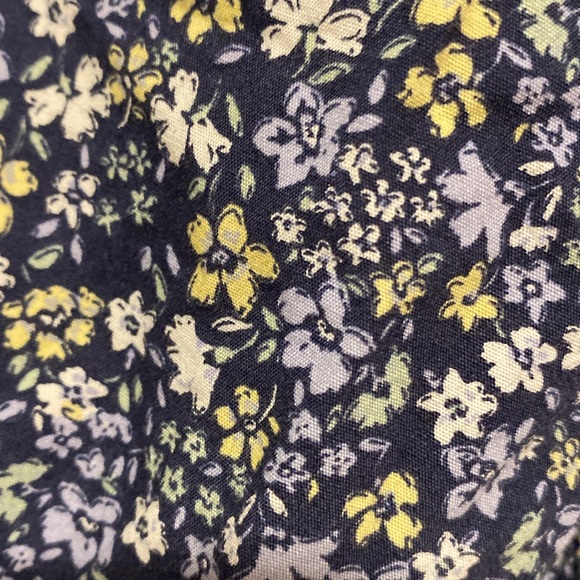 Ruched navy flowers short sleeve top size 12 youth - Picture 3 of 4